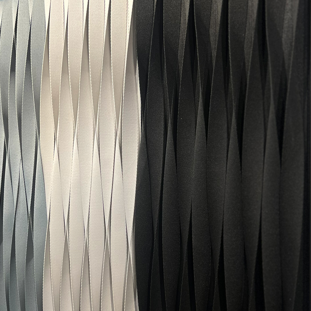 Detalhes do Kit 2 Quadros Artesanais Trama Degrad&ecirc; Preto e Branco I e II Sem Vidro 90x90cm